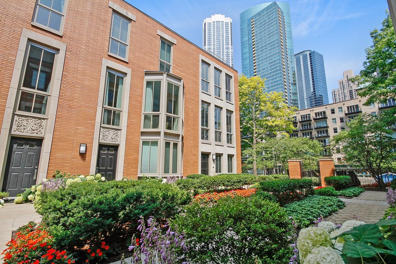424 E North Water St. #H, Chicago, IL 60611
