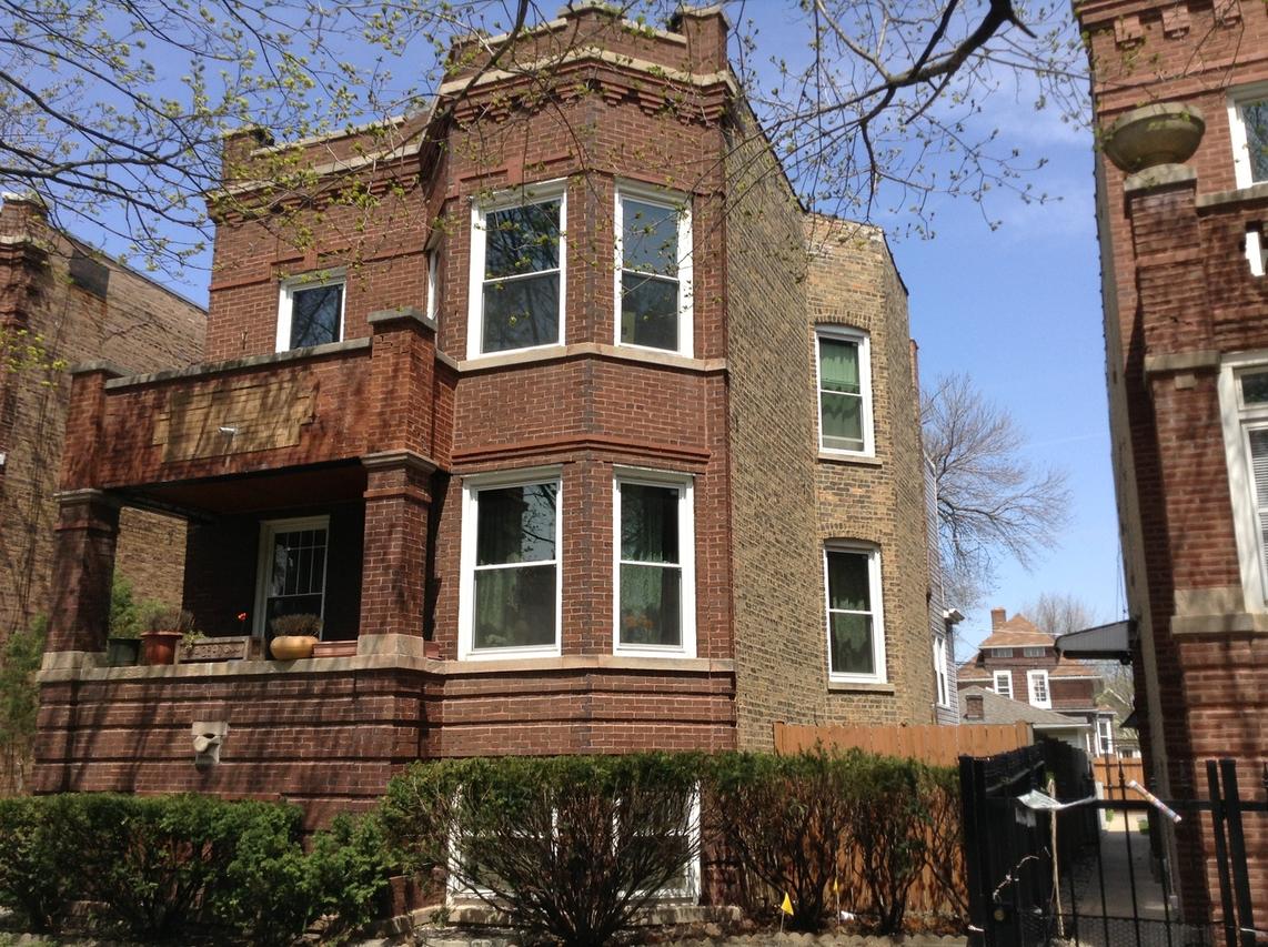 3940 W Cornelia Ave., Chicago, IL 60618