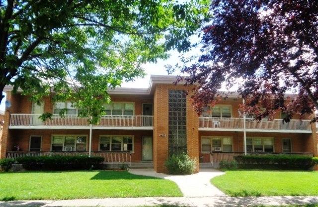 1437 Homestead Rd. #2, La Grange Park, IL 60526
