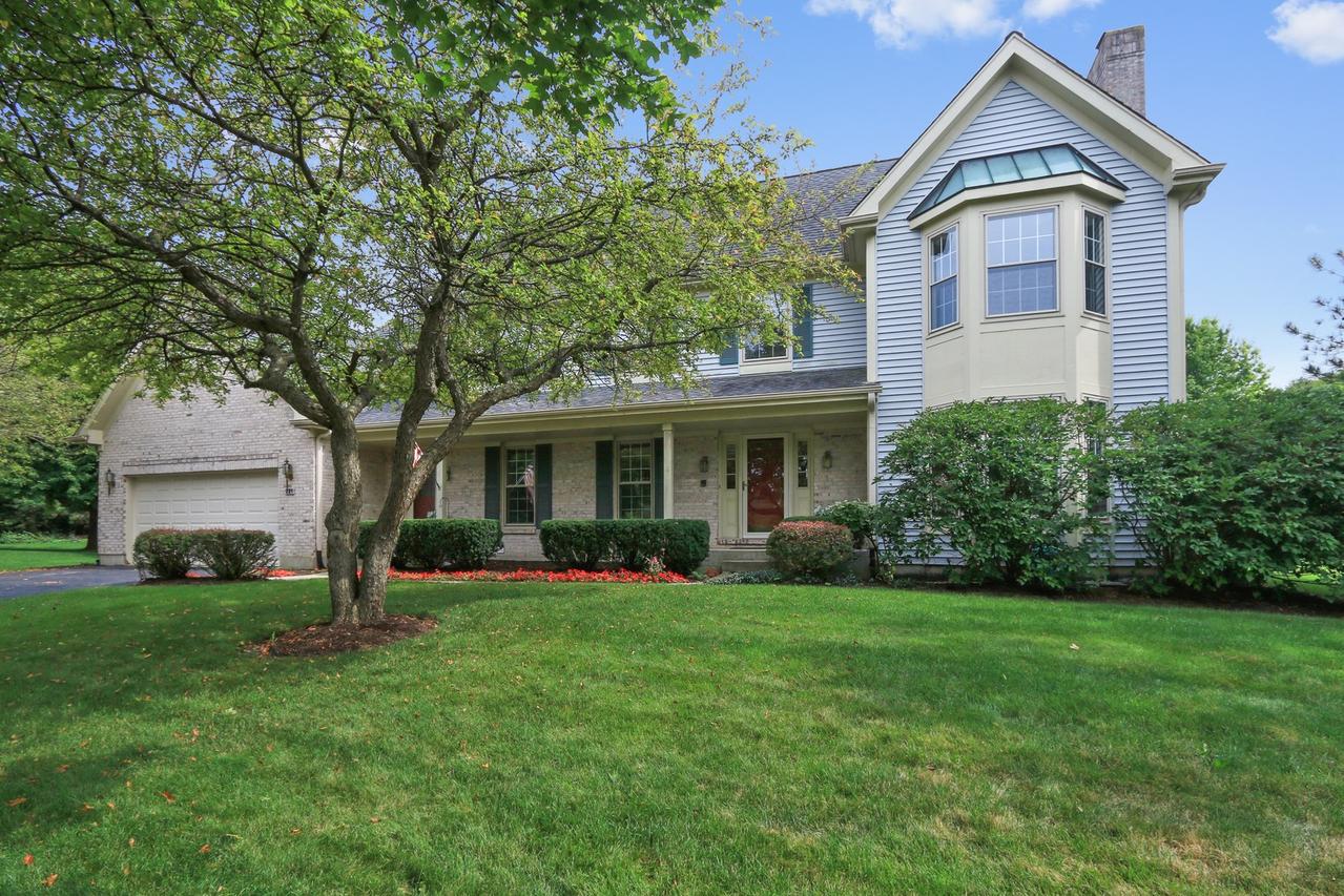 221 S Brook Hill Ln., Vernon Hills, IL 60061