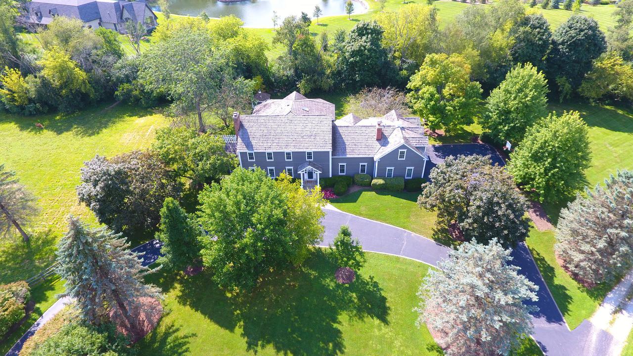 409 Three Lakes Rd., Barrington Hills, IL 60010