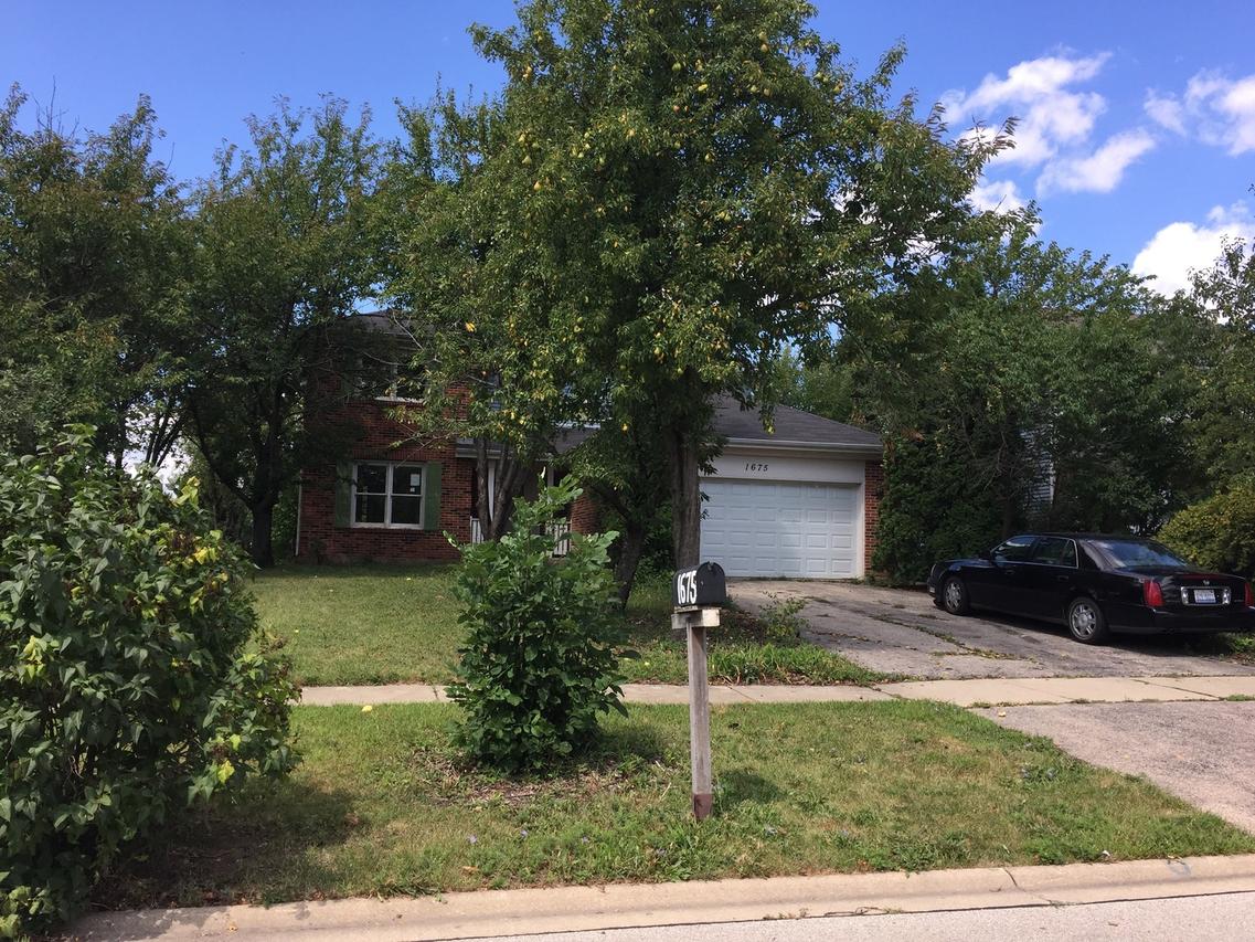 1675 Hinterlong Ln., Naperville, IL 60563