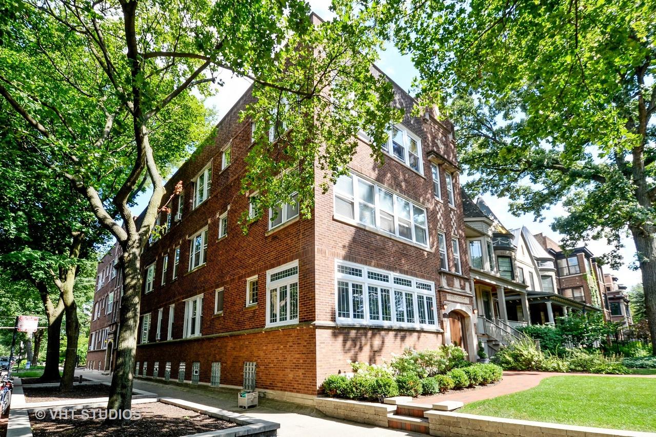 1469 W Berteau Ave. #203, Chicago, IL 60613