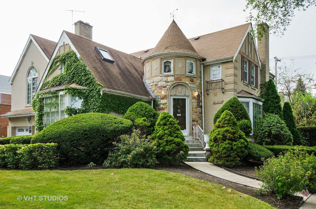 3435 W Glenlake Ave., Chicago, IL 60659