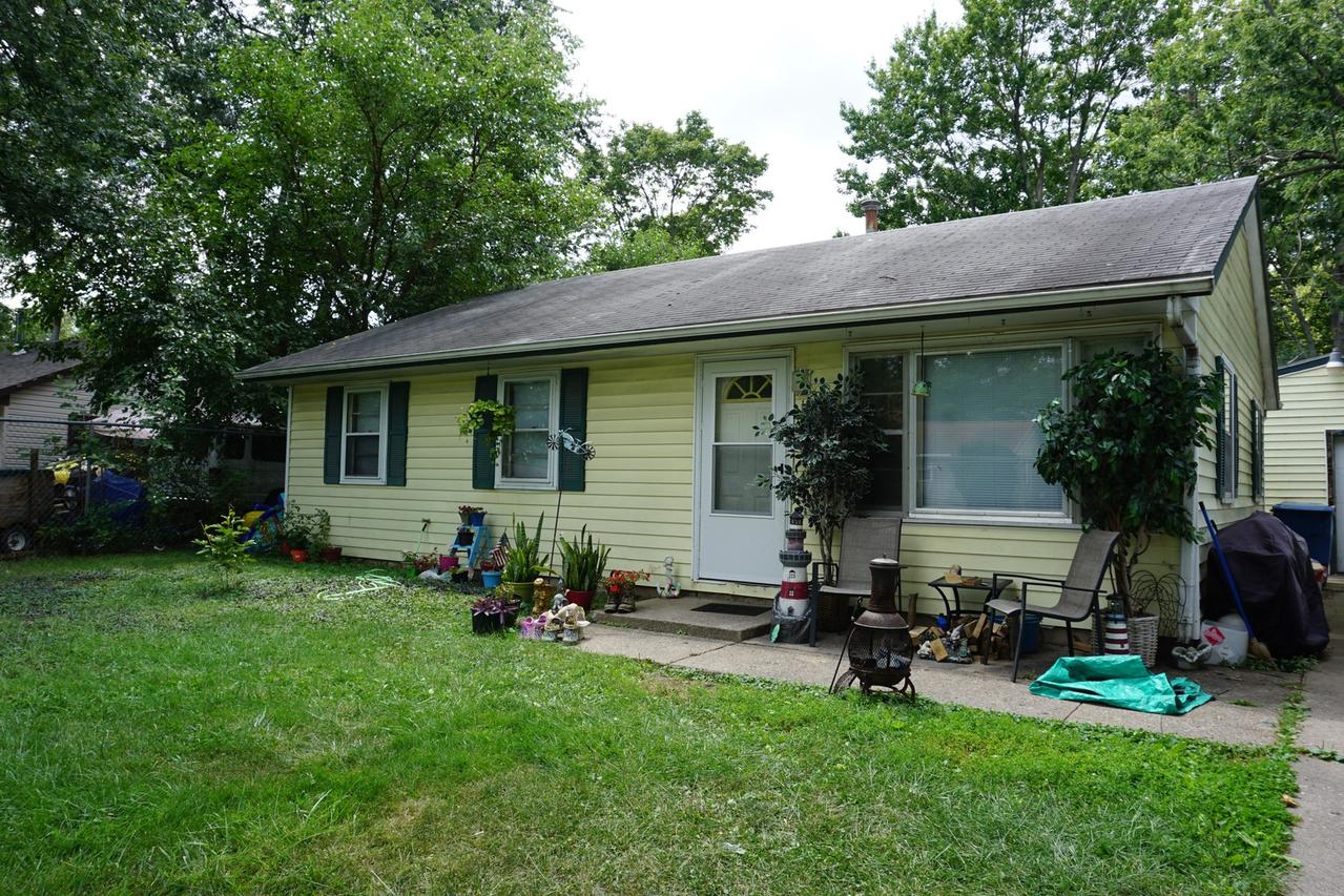 1411 Holly Hill Dr., Champaign, IL 61821