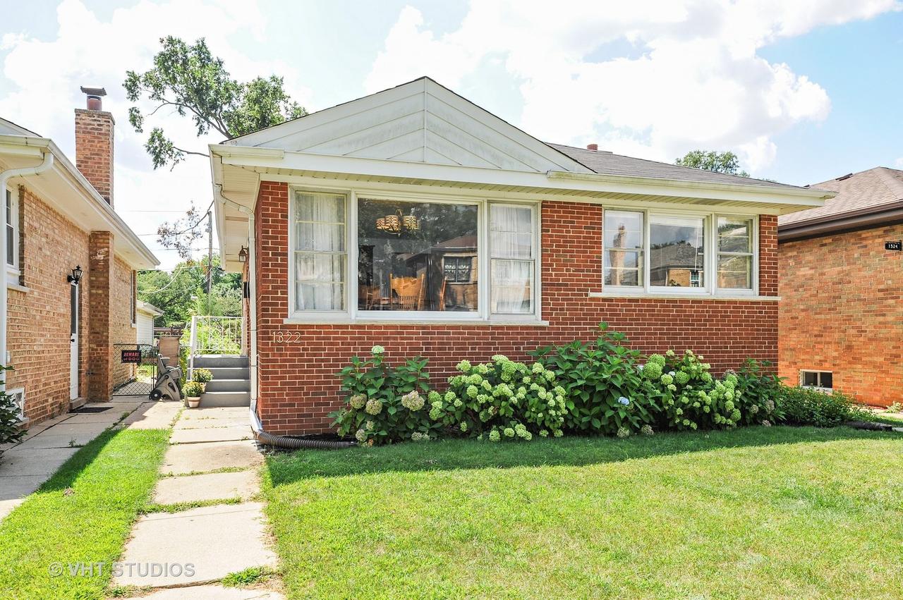 1322 Seward St., Evanston, IL 60202