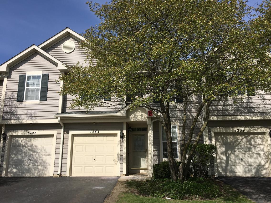 1243 Arapaho Ct., Naperville, IL 60540