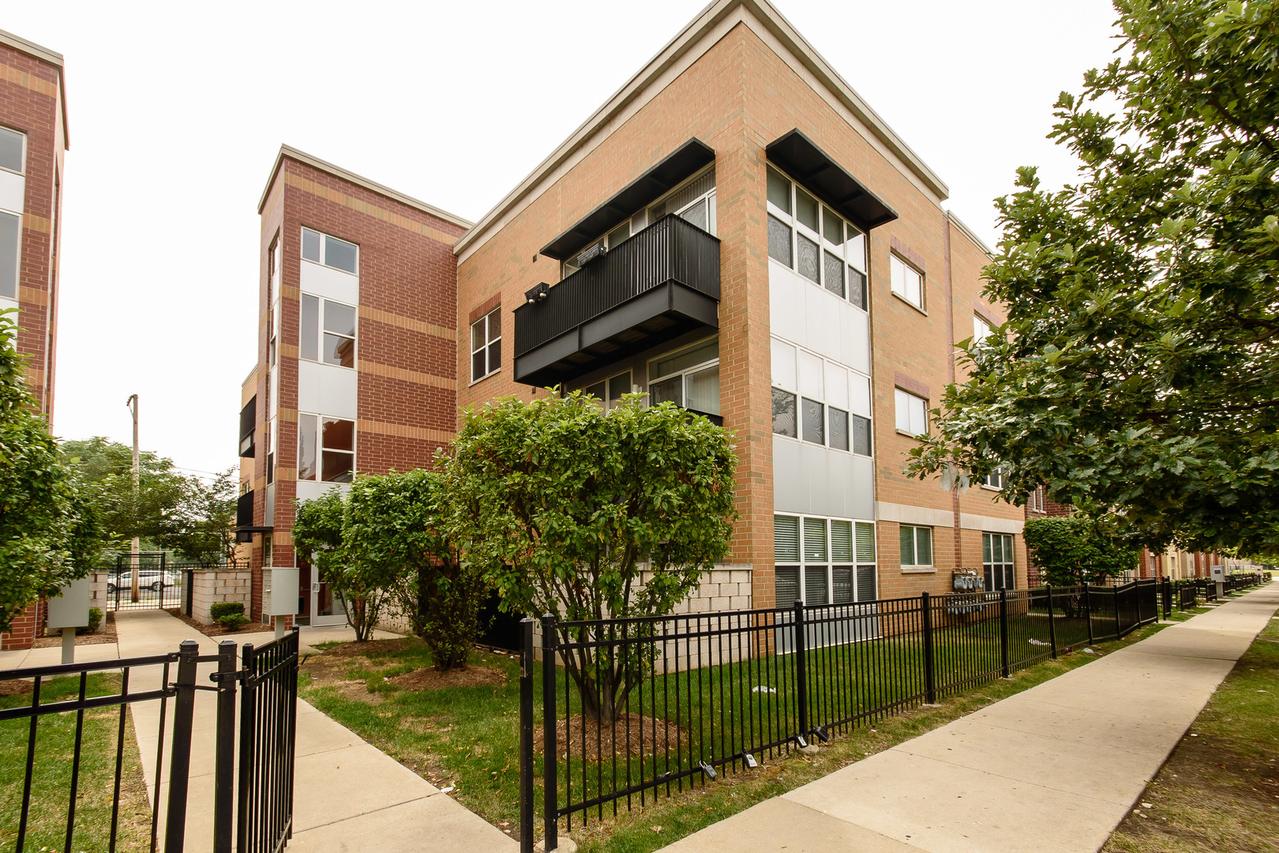 2235 W Maypole Ave. #302, Chicago, IL 60612