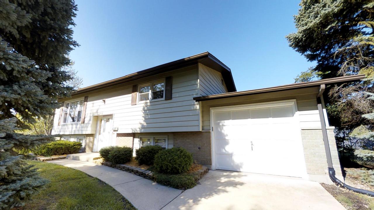 6754 Briargate Dr., Downers Grove, IL 60516