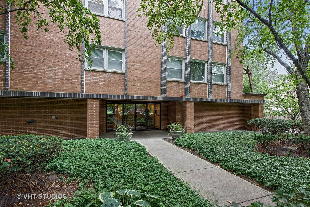 612 Mulford St. #303, Evanston, IL 60202