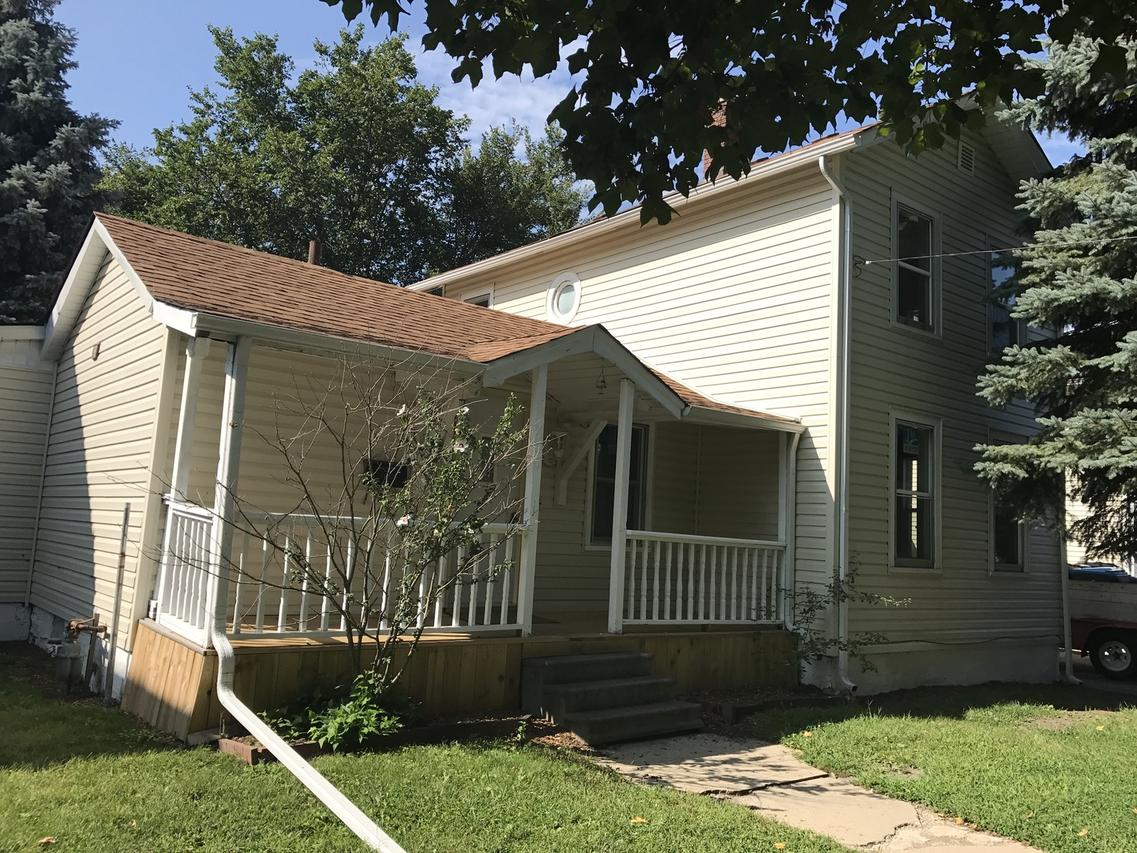 437 North Ave., Aurora, IL 60505