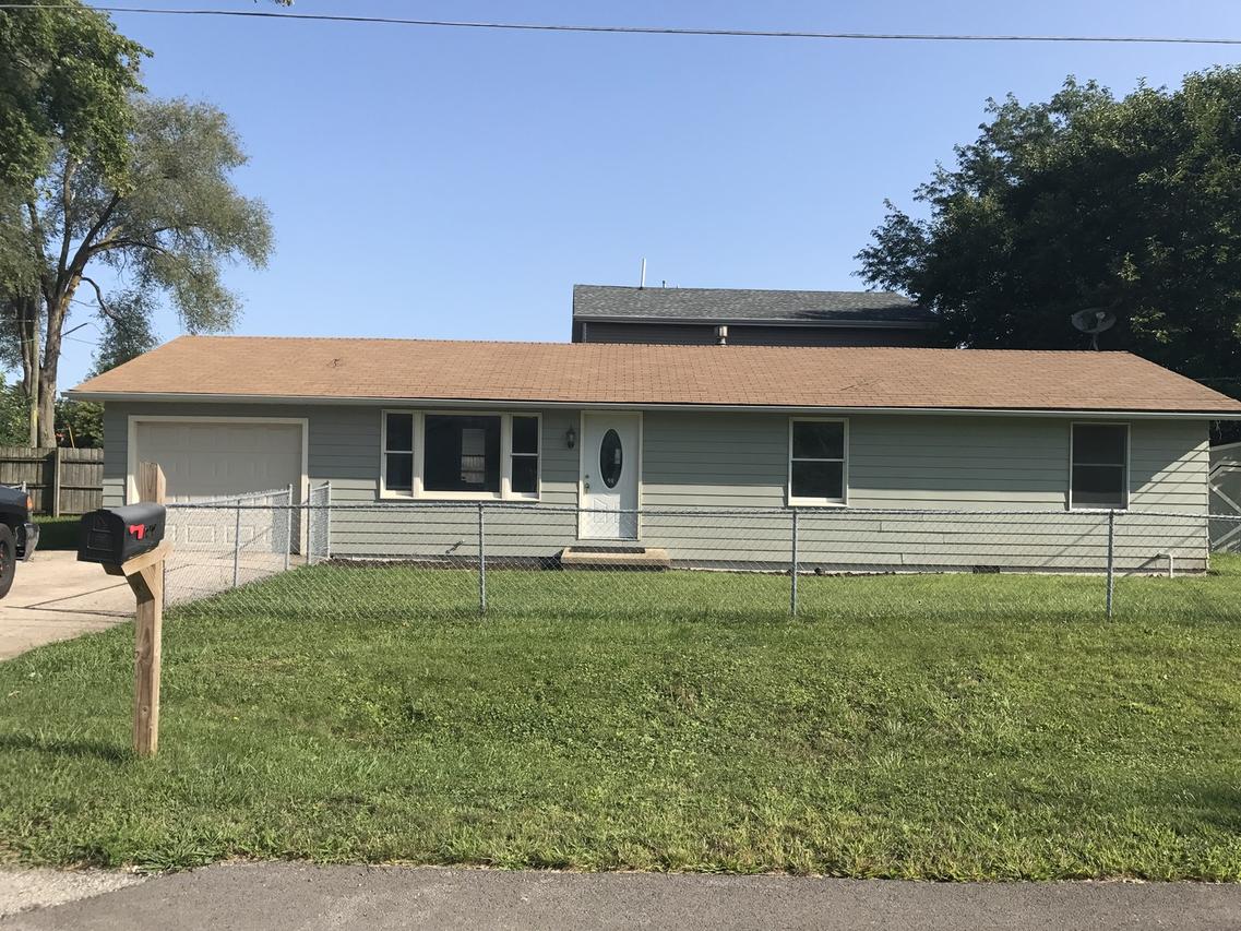 1073 Maple St., Aurora, IL 60506