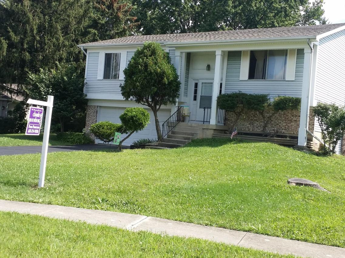 224 Aspen Dr., Bolingbrook, IL 60440