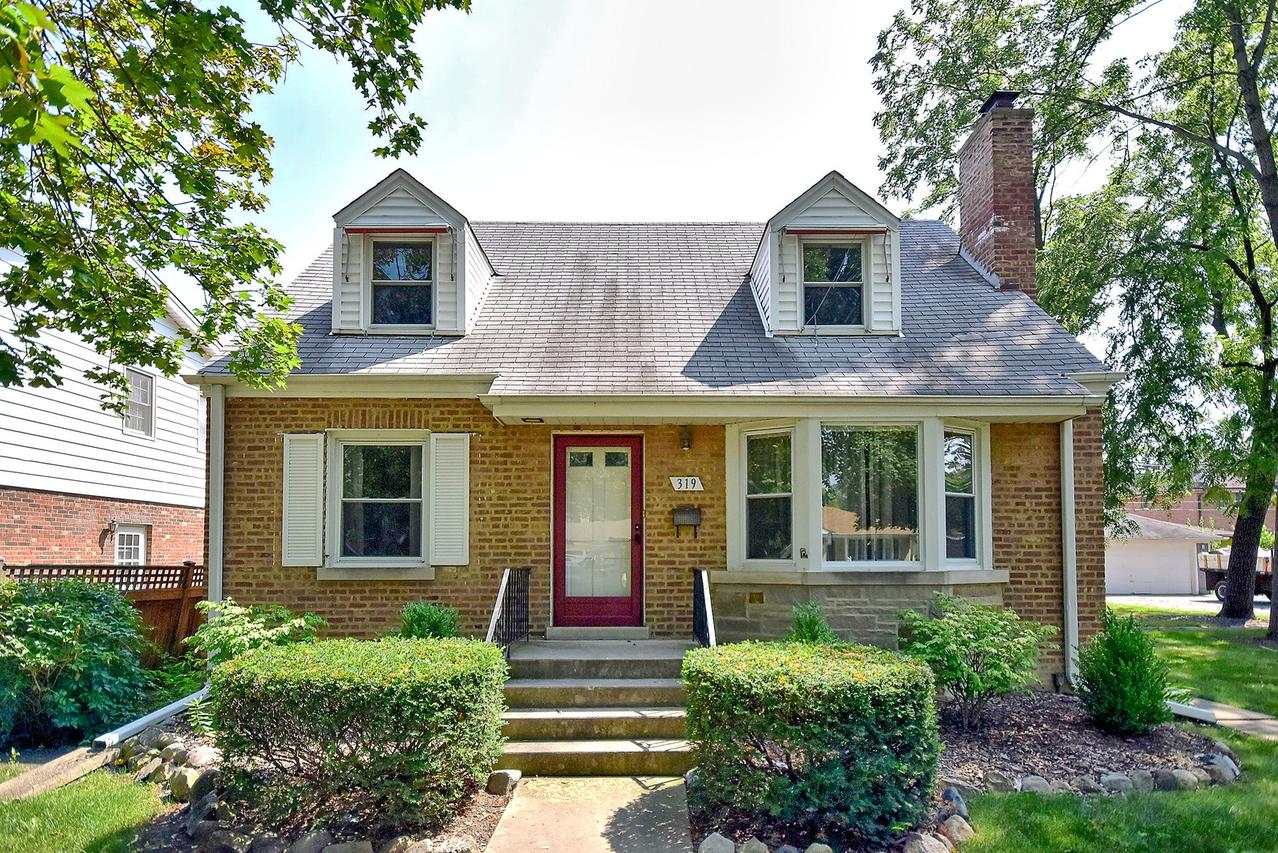 319 N Western Ave., Park Ridge, IL 60068