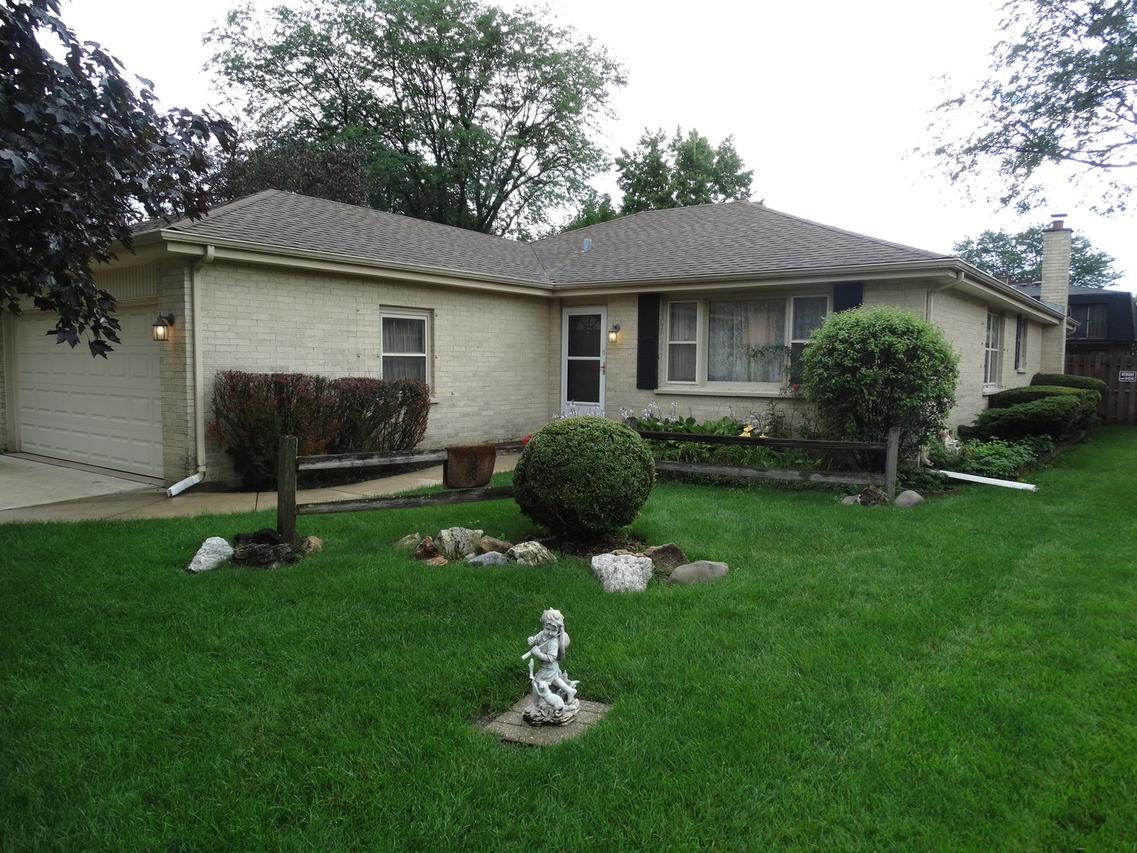 428 Stratford Rd., Des Plaines, IL 60016