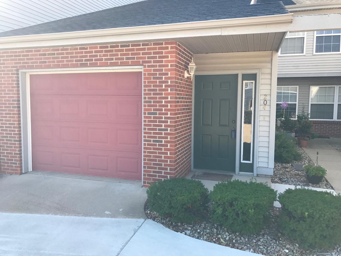 2405 Clayton Blvd. #204, Champaign, IL 61822
