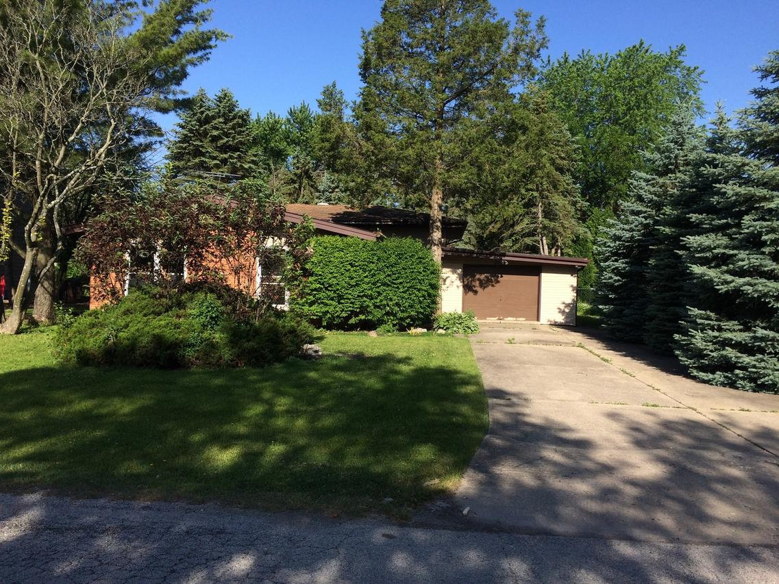 1684 Highland Ave., Northbrook, IL 60062