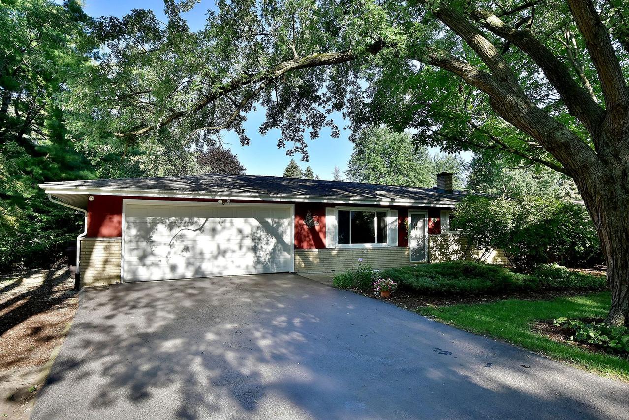 6725 Tennessee Ave., Darien, IL 60561