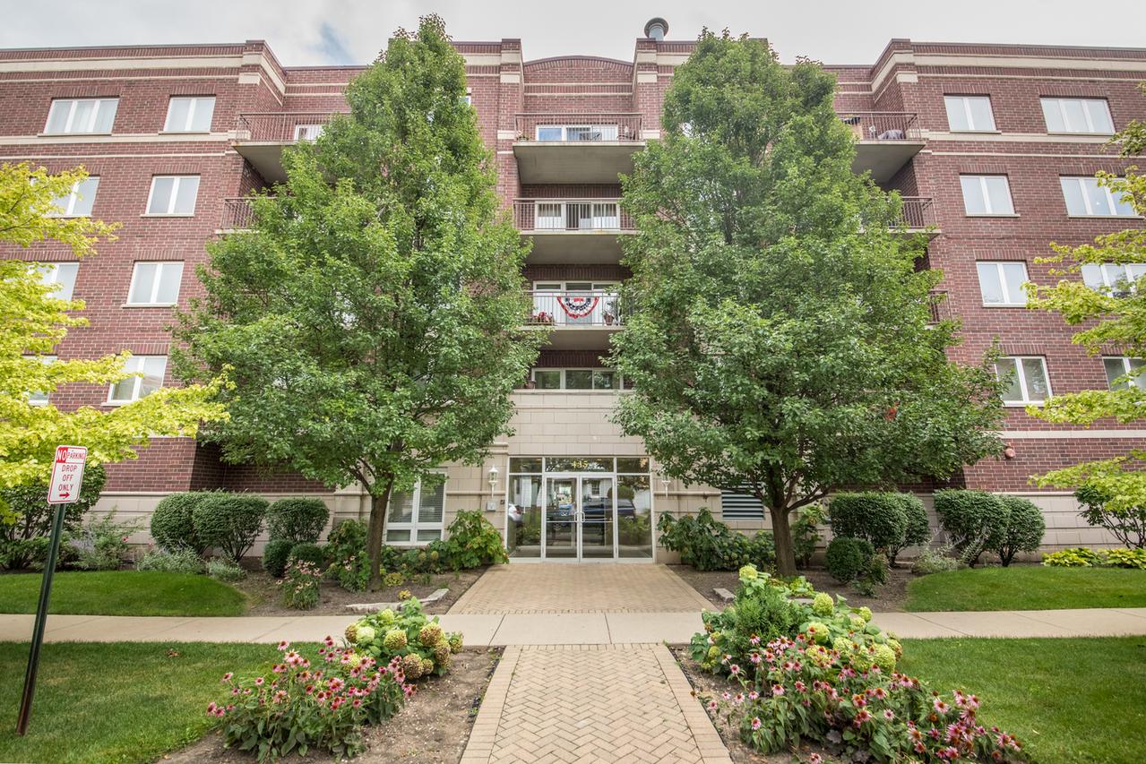435 Alles St. #502, Des Plaines, IL 60016