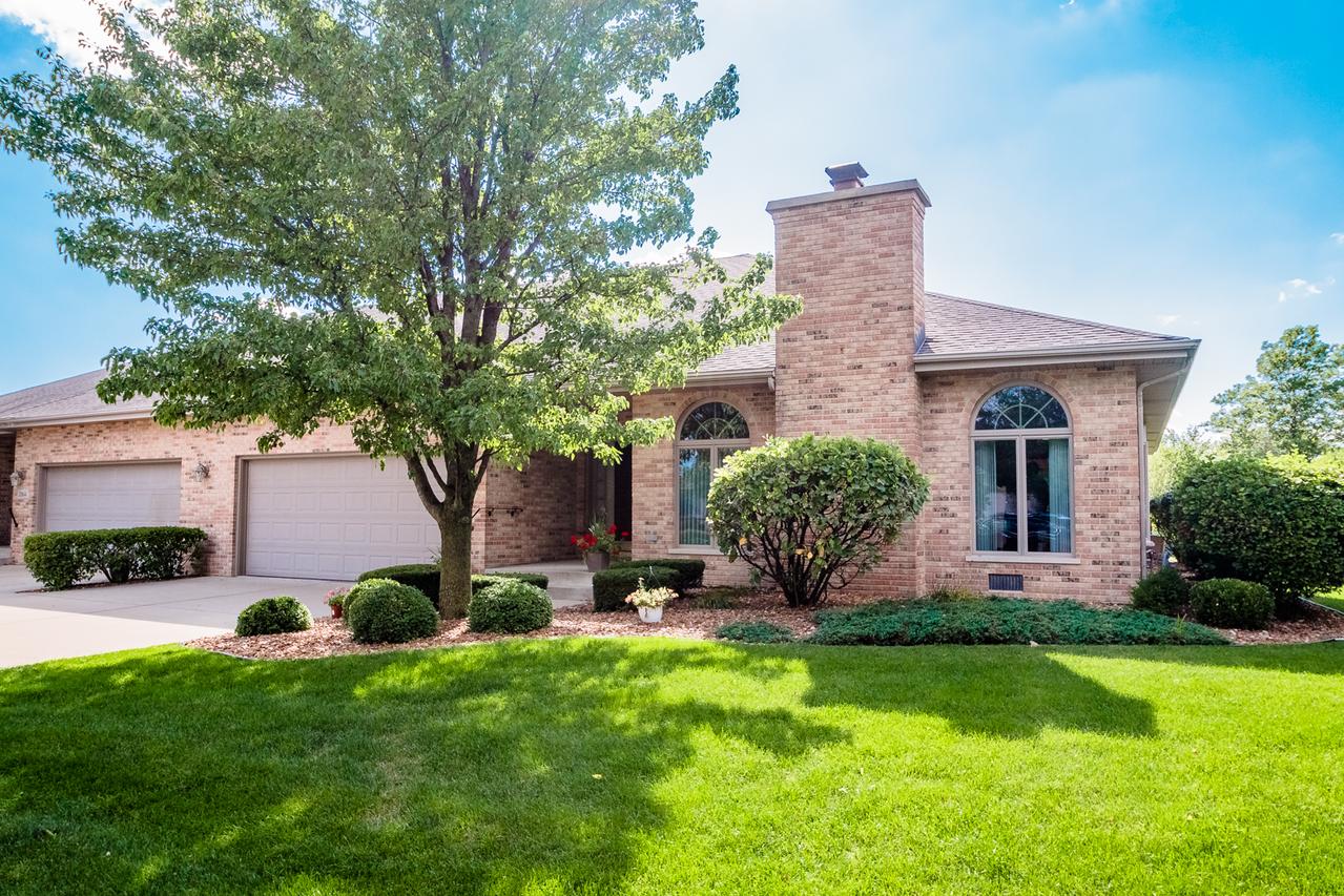 21162 Woodbridge Dr., Frankfort, IL 60423