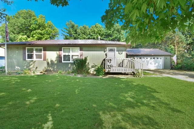 25 Lafayette St., Freeport, IL 61032