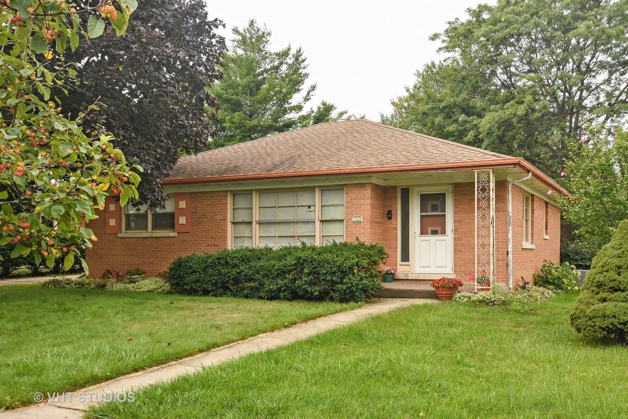 1322 N Dunton Ave., Arlington Heights, IL 60004