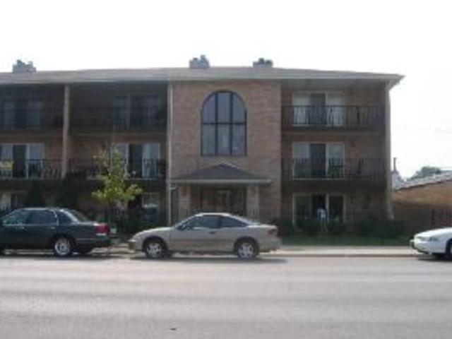 6525 W 63rd St. #2A, Chicago, IL 60638