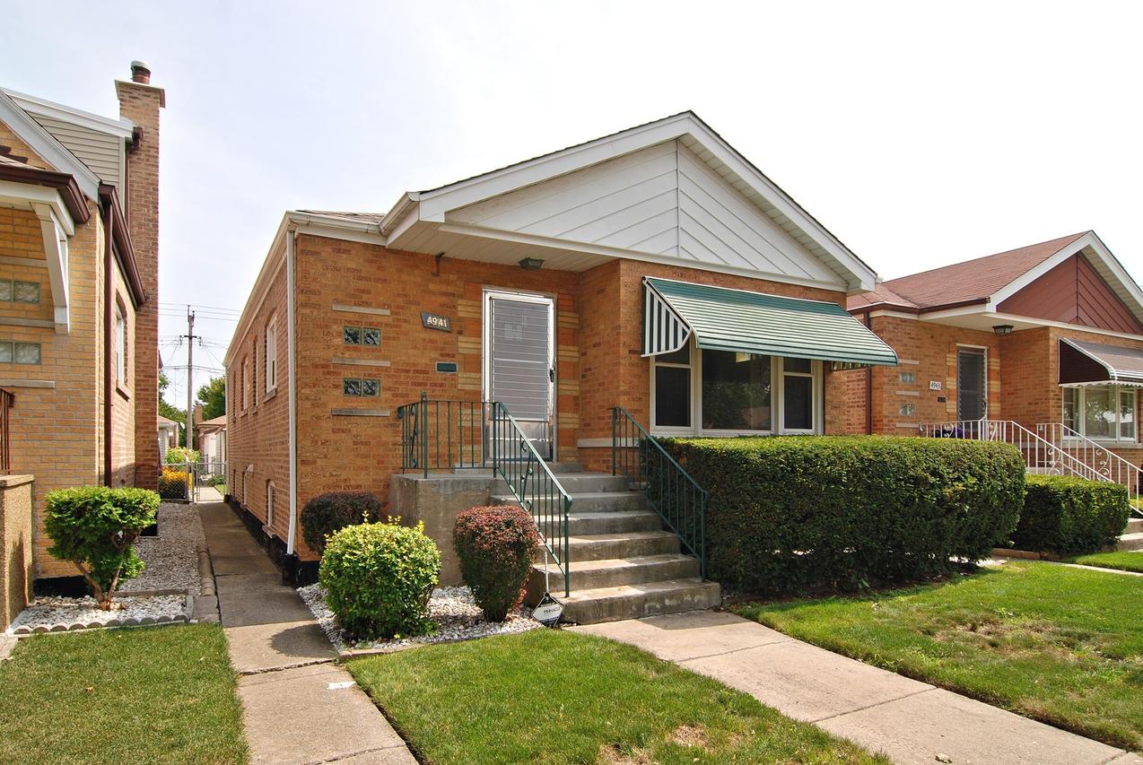 4941 S Leamington Ave., Chicago, IL 60638