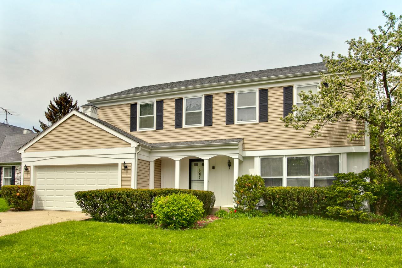 202 Arron Ct., Vernon Hills, IL 60061