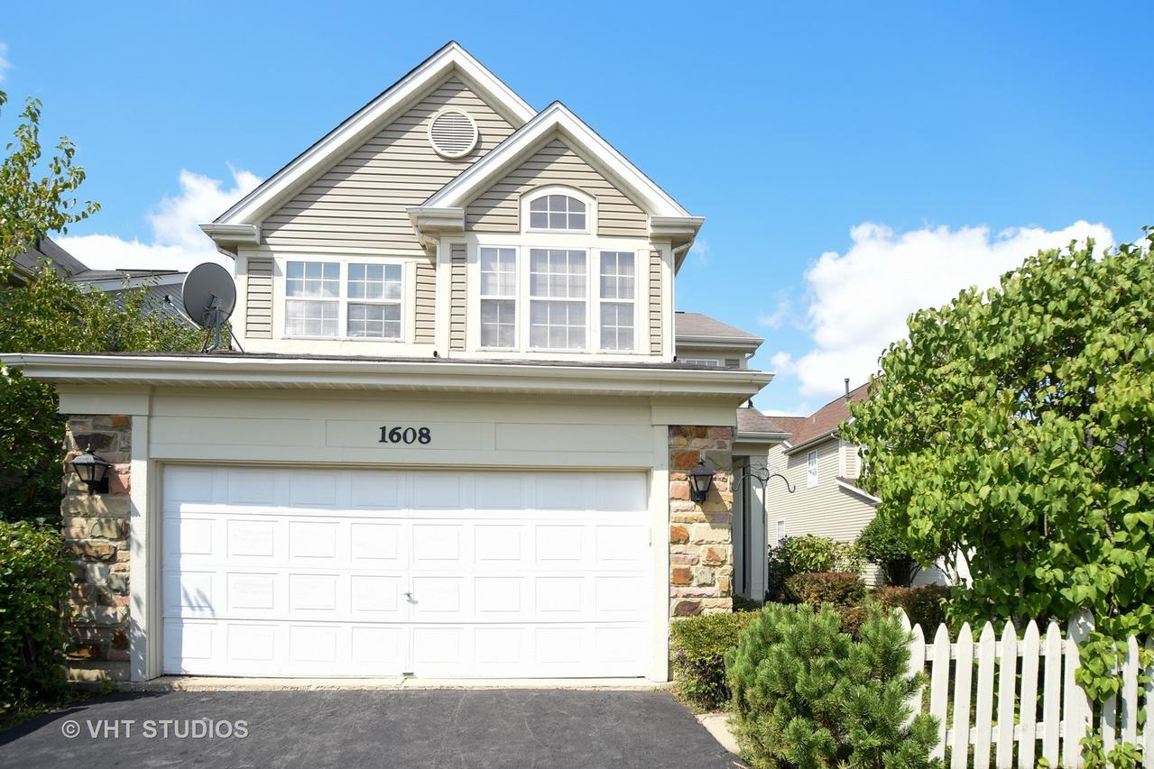 1608 Newgate Ct., Gurnee, IL 60031
