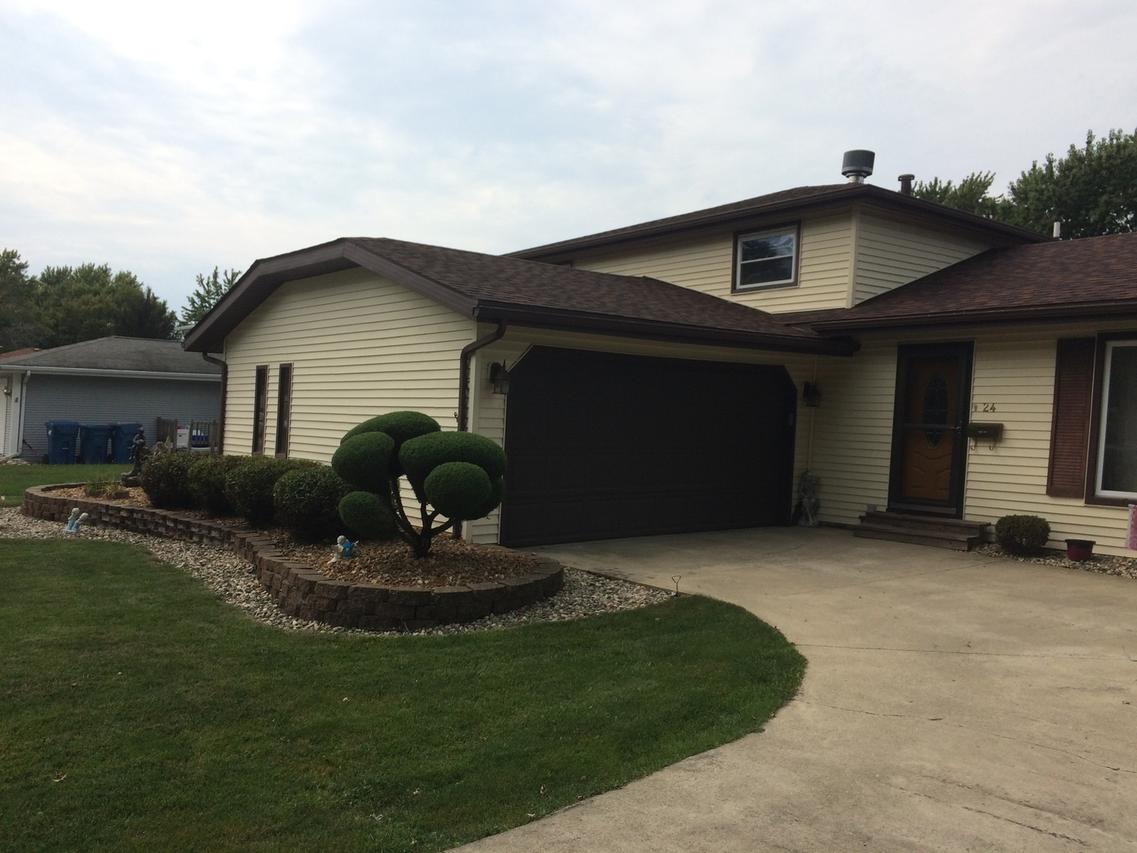 24 Hilltop Dr., Bourbonnais, IL 60914
