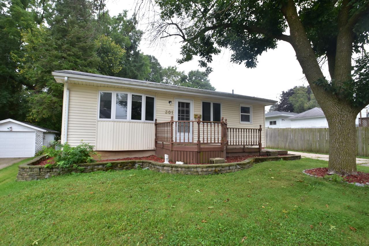 301 E Pershing St., Freeport, IL 61032