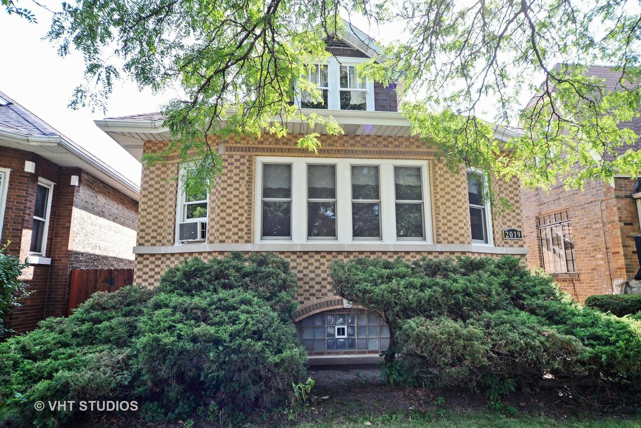 2019 N Newcastle Ave., Chicago, IL 60707