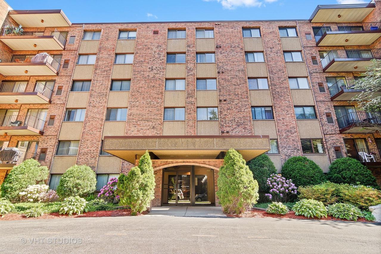 1702 Mill St. #407, Des Plaines, IL 60016