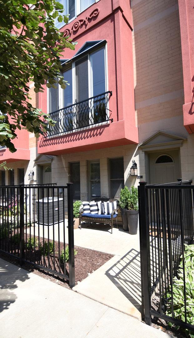 529 N Peoria St. #N, Chicago, IL 60622