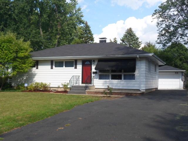 318 S 13th St., St. Charles, IL 60174