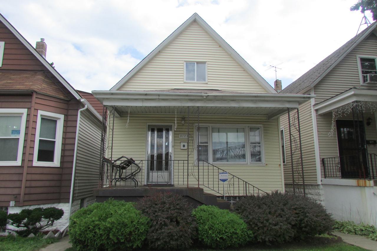 9725 S Avenue N, Chicago, IL 60617