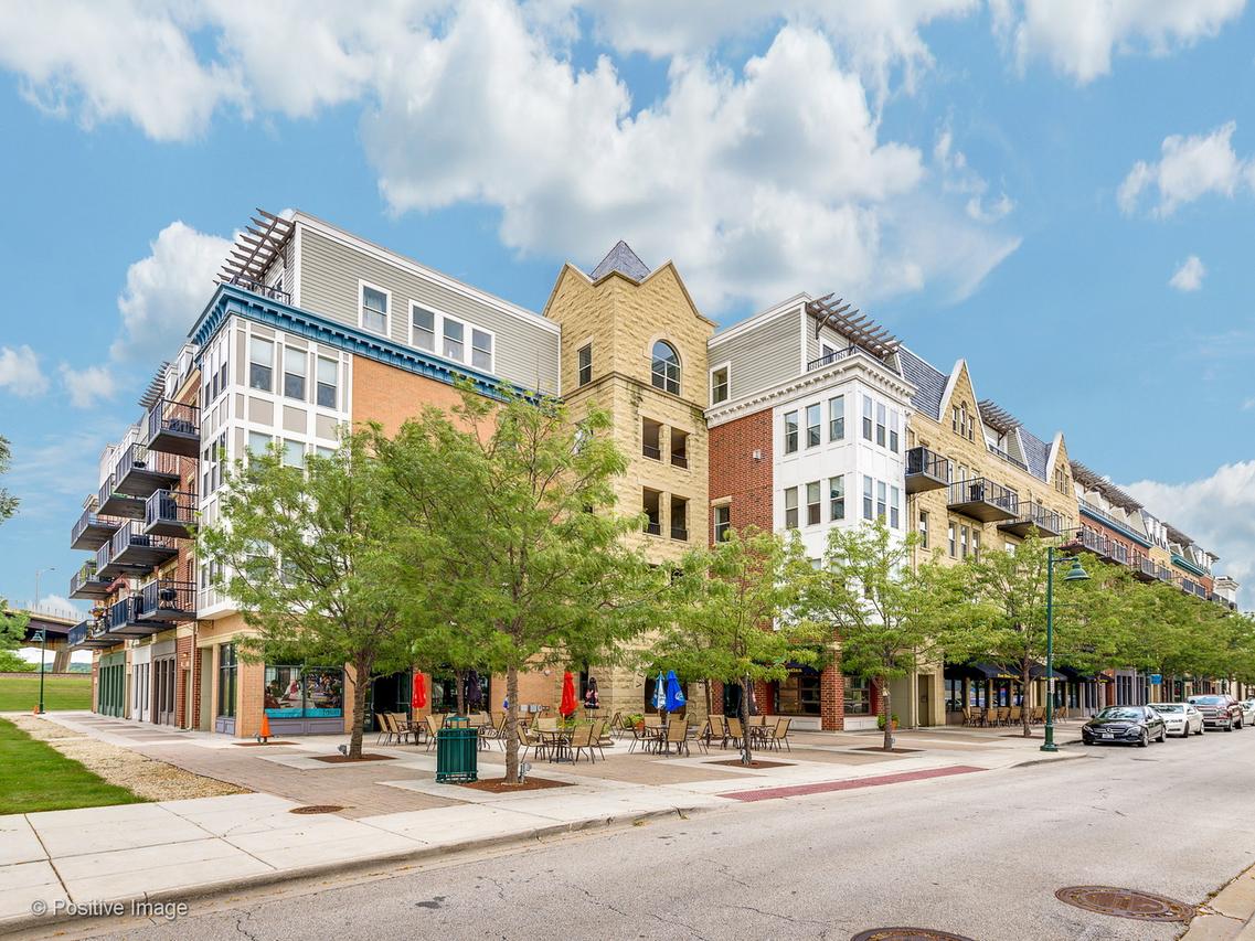 315 Front St. #1305, Lemont, IL 60439