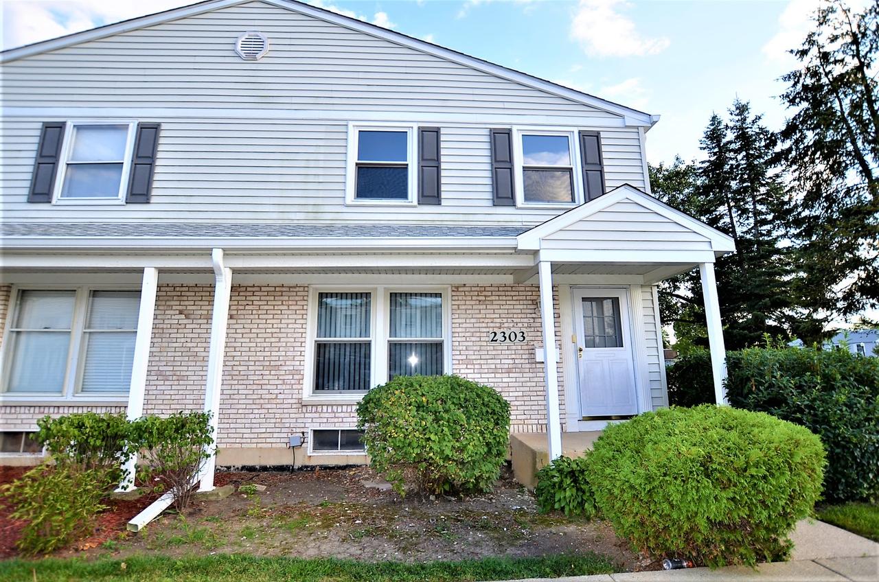 2303 Glenview Ct., Schaumburg, IL 60194