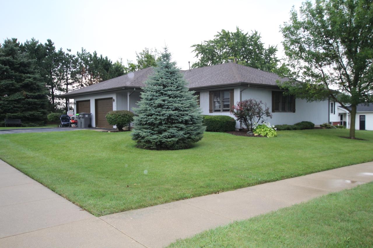141-143 Joy St., Sugar Grove, IL 60554