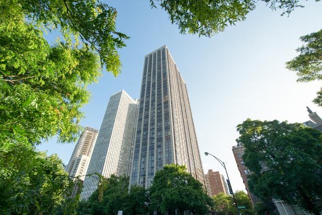 2650 N Lakeview Ave. #3210, Chicago, IL 60614