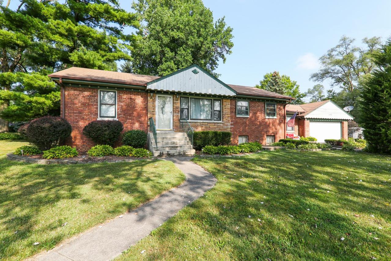 1S550 Monterey Ave., Oakbrook Terrace, IL 60181