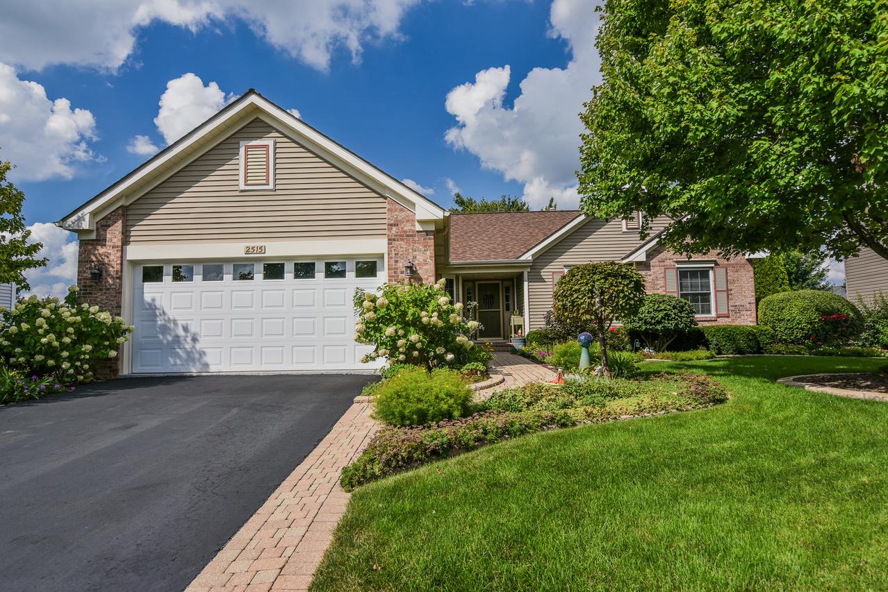 2515 Oak Trails Dr., Aurora, IL 60506