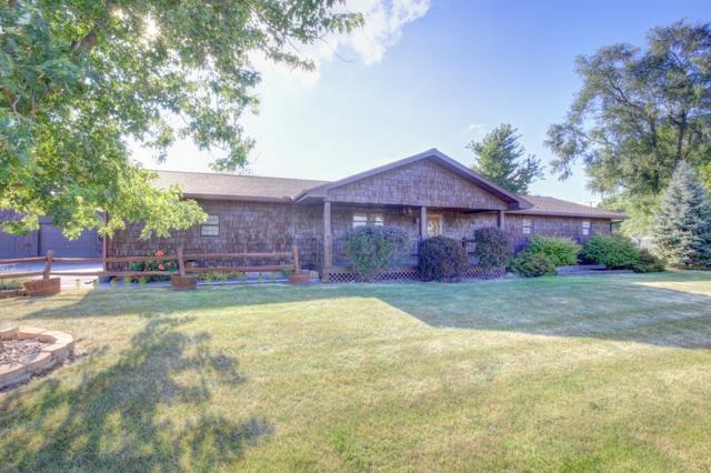 210 E 1st St., Hume, IL 61932