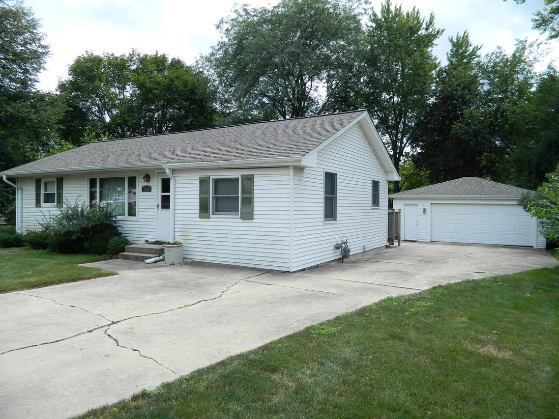 2138 Rockwell Rd., Aurora, IL 60506