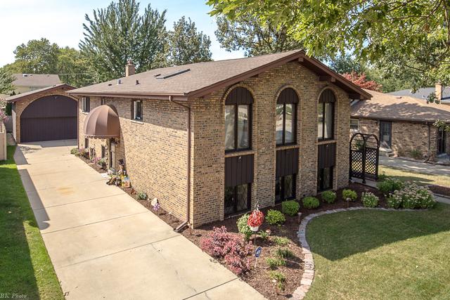 9132 Moody Ave., Oak Lawn, IL 60453