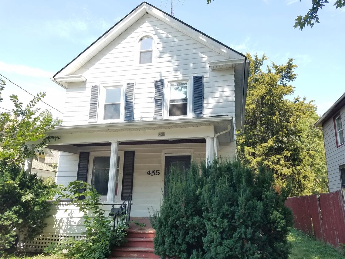 455 Spruce St., Aurora, IL 60506