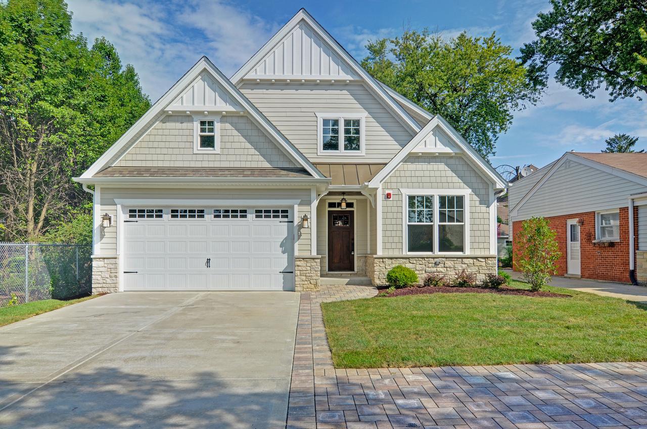 122 Chicago Ave., Clarendon Hills, IL 60514