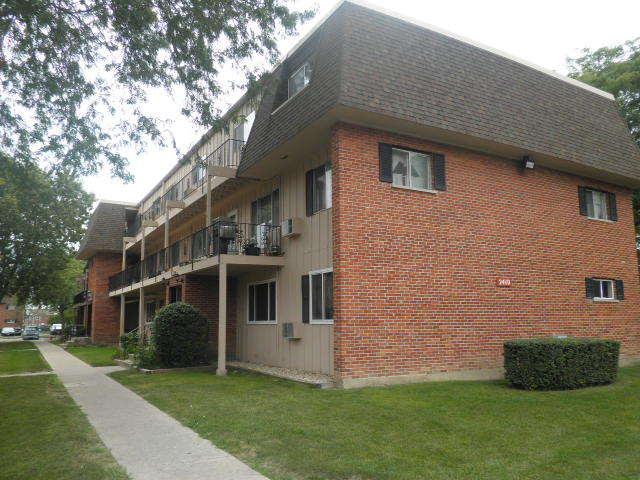 2410 Algonquin Rd. #16, Rolling Meadows, IL 60008