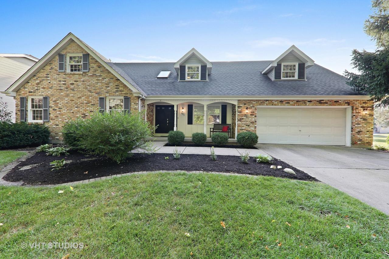 980 Creekside Cir., Naperville, IL 60563